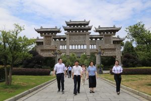 宜春市政协主席李逸翔视察luck18